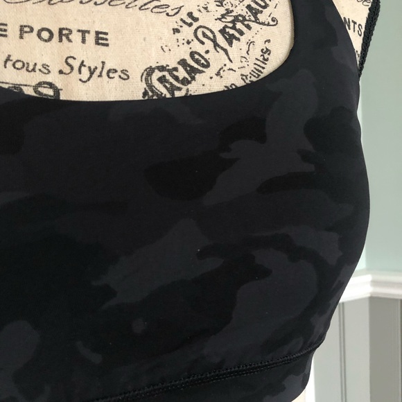Lululemon black camo energy bra - Picture 3 of 5
